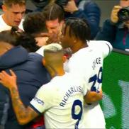 Radu Drăgușin, explozie de bucurie după Tottenham - Brighton 2-1