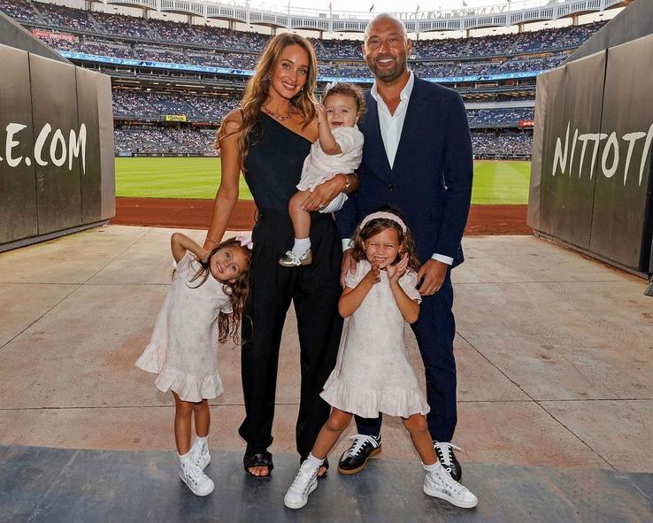 Hannah, Derek Jeter și copiii lor (foto: Instagram)