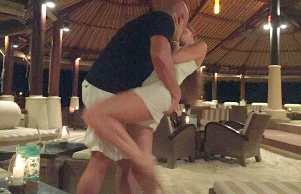 Fostul patron din Superliga a divorțat în secret de soția cu 20 de ani mai tânără