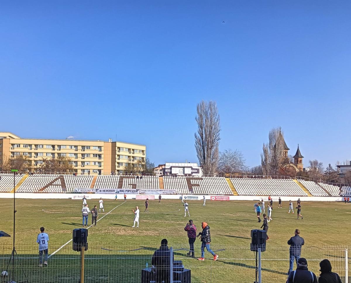 Cum mai arată stadionul din Regie » Legendele Sportului Studențesc, demonstrativ la 109 ani de la înființarea clubului
