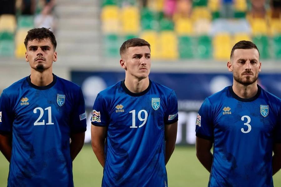 Lindon Emerllahu (numărul 19) în tricoul naționalei kosovare Transfer pentru Dan Petrescu » A fost prezent pe Arena Națională la cel mai mare scandal din 2024