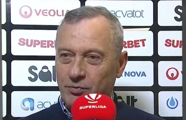 Mircea Rednic, resemnat: „De aia mor, Șumudică a adus 16 jucători!”