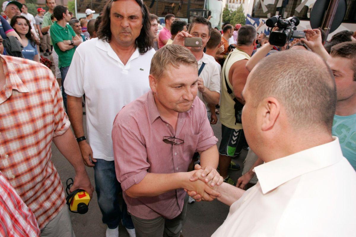 Ilie Bolojan și scenele uitate de timp descoperite în arhiva GSP: în stradă cu suporterii la promovarea-fantomă » Momentul în care a stârnit furia comunității