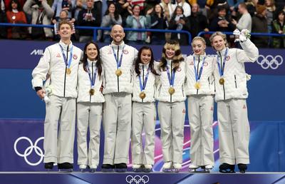 Organizatorii Milano-Cortina 2026 le-au prezentat scuze sportivilor pentru suprafața podiumului de premiere: „A provocat daune”