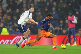 Radu Drăgușin, „tăvălit” în presa din Anglia după eșecul lui Tottenham: „S-a chinuit” » Nota românului