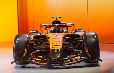 McLaren și-a prezentat monopostul pentru sezonul 2026 din Formula 1 » Ce spune Zak Brown despre lupta Norris - Piastri