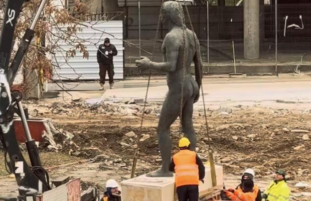 Legendarele statui din Parcul Sportiv Dinamo au fost ridicate
