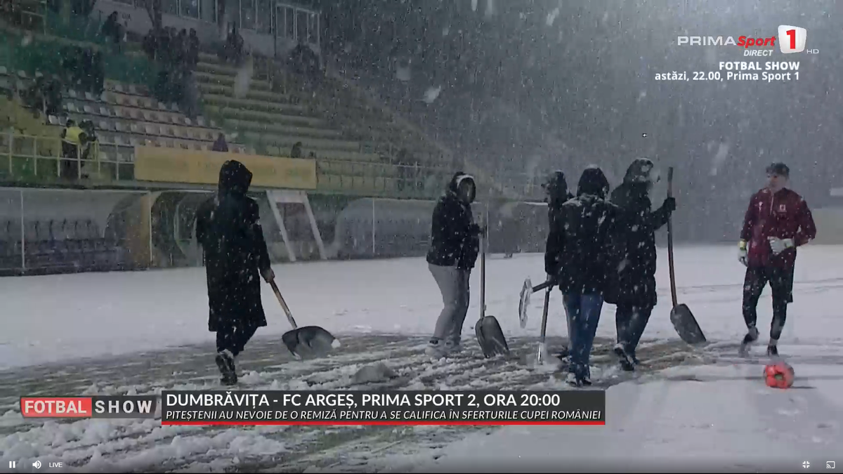 Gazonul plin de zăpadă, înainte de Dumbrăvița - Argeș