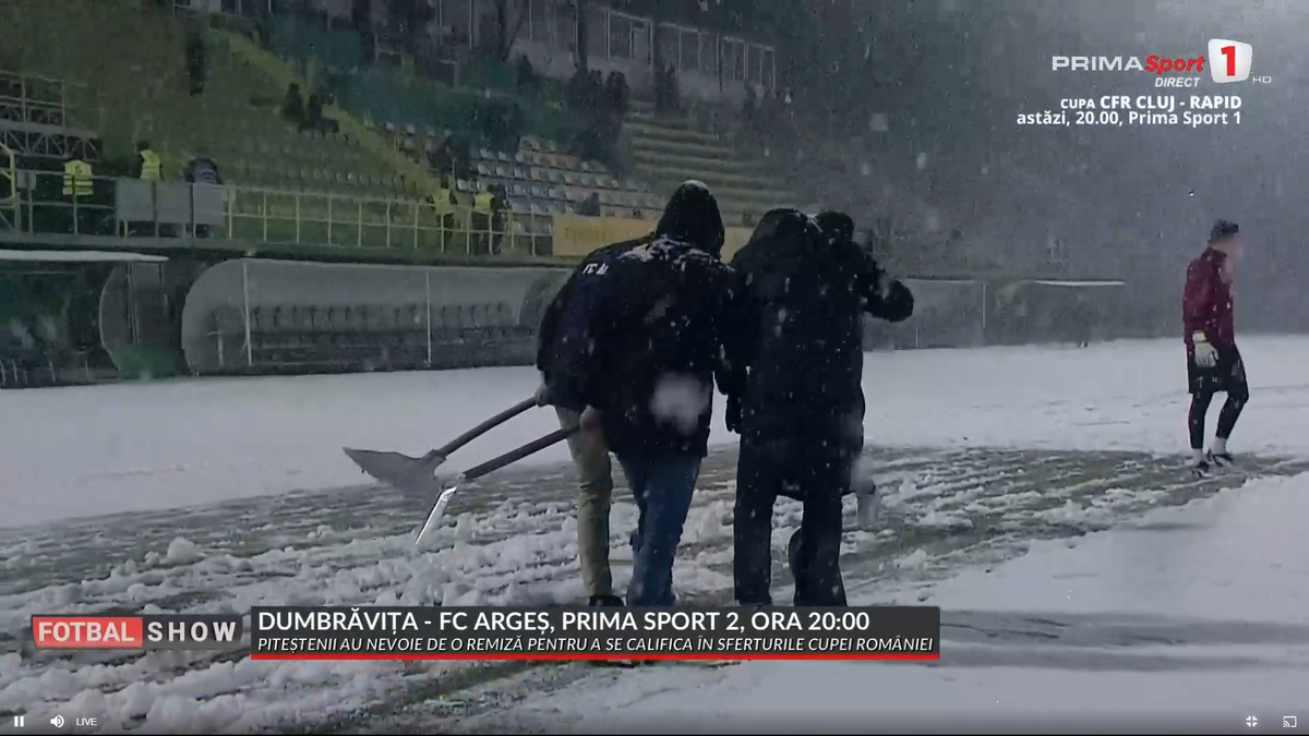 Gazonul plin de zăpadă, înainte de Dumbrăvița - Argeș