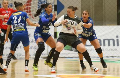 CSM București - SCM Rm. Vâlcea, derby all in! Campioana își permite și un egal, Neagu și compania sunt obligate să câștige