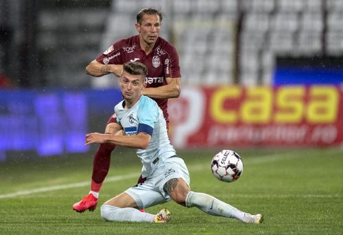 Dacă actualul clasament nu va mai suferi modificări notabile, lupta la titlu se va purta între cele două „mari”, FCSB și CFR Cluj, și aliații lor. În formula actuală, campioana României are prima șansă.