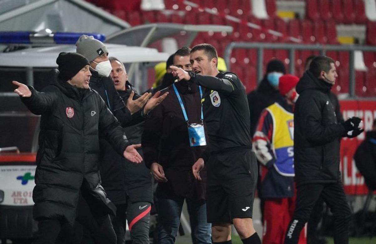 Edward Iordănescu nu va sta pe bancă la meciul cu FCSB + Pedeapsă drastică pentru Andrei Cristea