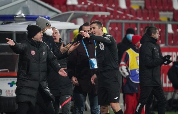 Edward Iordănescu nu va sta pe bancă la meciul cu FCSB + Pedeapsă drastică pentru Andrei Cristea