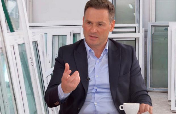 EXCLUSIV A furat Ionuț Negoiță termopanele de la Dinamo? Răspuns dur pentru Nicolae Badea: „Puteam plăti jucătorii cu profile PVC? Se vindeau mai departe!”