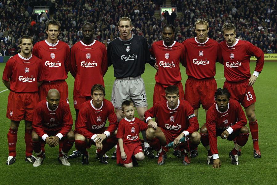Echipa lui Liverpool de la meciul cu Steaua, câștigat cu 1-0 pe Anfield: Owen, Hamann, Traore, Kirkland, Diao, Hyypia, Biscan. (Jos) Diouf, Kewell, Gerrard, Sinama Pongolle. În biografia lui, Dietmar Hamann a admis că era fumător înrăit de trabuc Dezvăluire incredibilă de la Liverpool-Steaua: „Ne-au bătut încă de la vestiare. Pe Anfield, noi fumam ascunși după autocar, plini de fum, ei erau la costum și fumau trabuc”