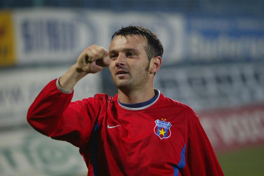 Adrian Pitu a jucat 24 meciuri și a marcat 3 goluri pentru Steaua în prima ligă Dezvăluire incredibilă de la Liverpool-Steaua: „Ne-au bătut încă de la vestiare. Pe Anfield, noi fumam ascunși după autocar, plini de fum, ei erau la costum și fumau trabuc”
