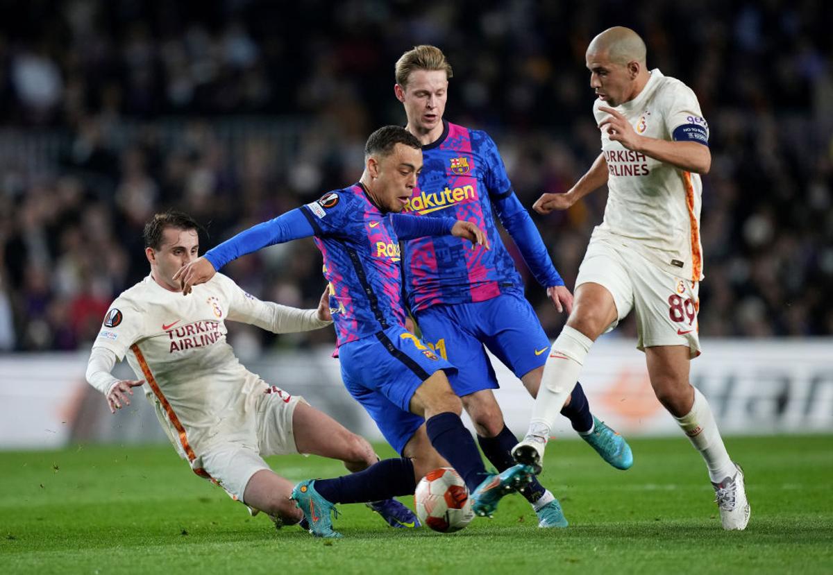 Galatasaray a supraviețuit » Ce moment: Cicâldău vs. Barcelona pe Camp Nou!