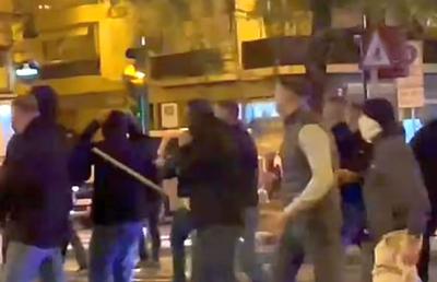 Altercație huliganică pe străzi » Ultrașii nemți și cei englezi s-au bătut cu sălbăticie în Spania