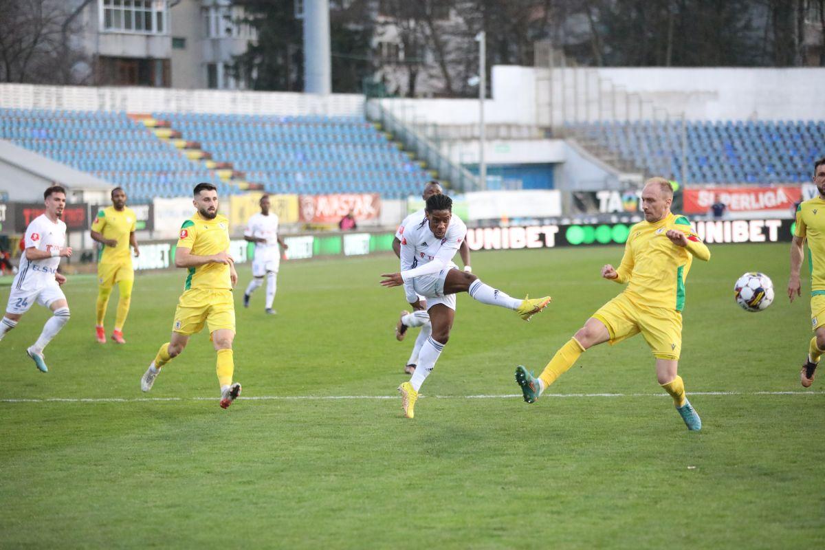 FC Botoșani - CS Mioveni, în ultima etapă a sezonului regular din Liga 1