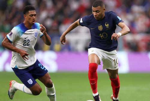 Jude Bellingham, în dul cu Kylian Mbappe/ foto Imago Images