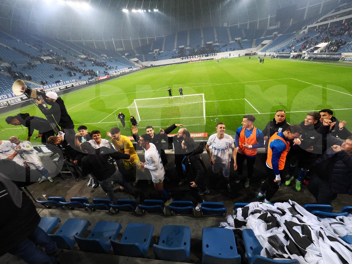 Ce s-a întâmplat în tribune, imediat după derby-ul Craiovei » Imaginile surprinse de reporterul GSP
