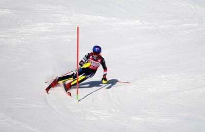 Mikaela Shiffrin s-a impus în slalomul de la Are și a câștigat pentru a opta oară trofeul sezonului în proba sa preferată