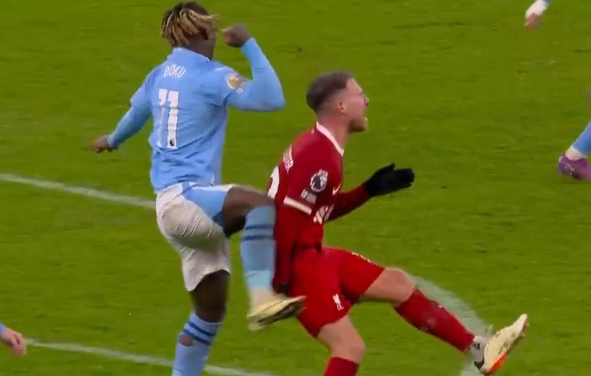 Penalty neacordat pentru Liverpool în meciul cu Manchester City
