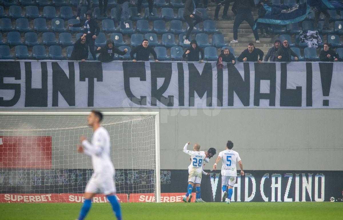 Cele mai spectaculoase imagini din meciul FCU Craiova - Universitatea Craiova