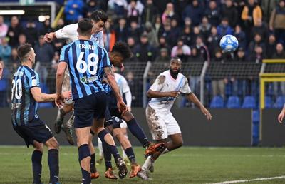 Românii fac spectacol în Serie B » Pușcaș, al doilea gol pentru Bari, Nedelcearu, reușită de 3 puncte pentru Palermo