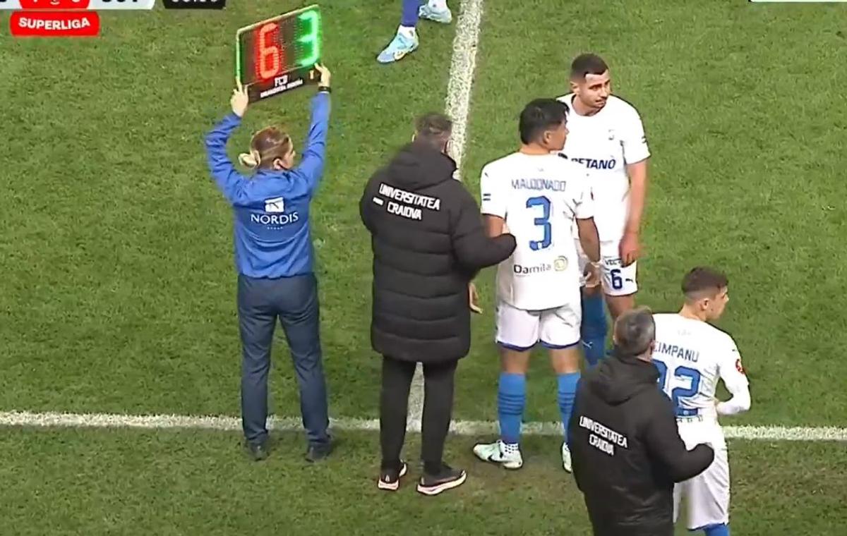 Vladimir Screciu, accidentat în FCU Craiova - Universitatea Craiova