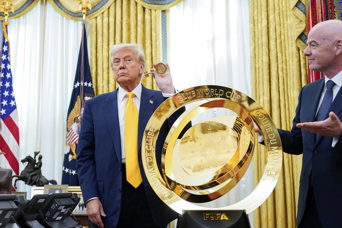 Donald Trump, uluit de ce i-a arătat Infantino în Biroul Oval: „Nu am mai văzut așa ceva vreodată”