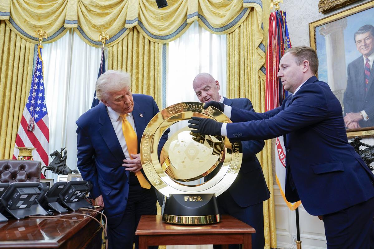 Măsura draconică a lui Donald Trump poate reprezenta un ȘOC economic pentru România