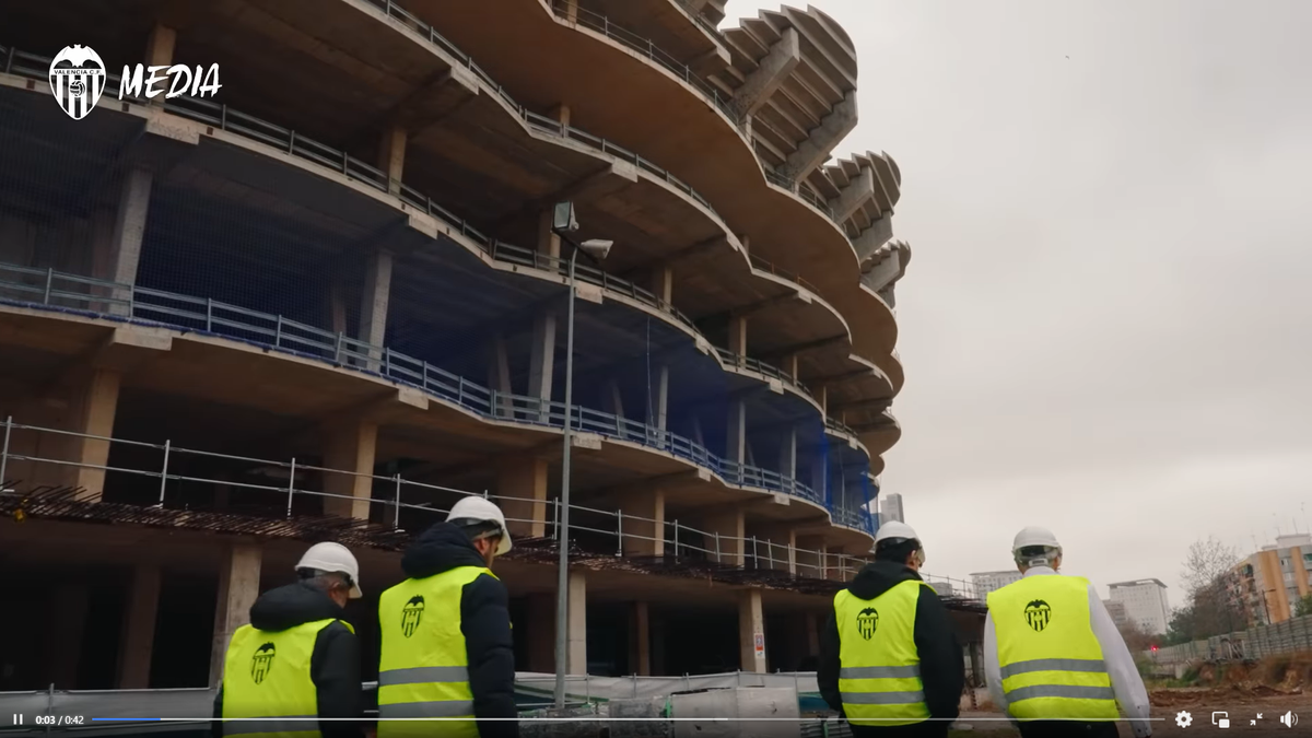 Vor relua lucrările la al patrulea cel mai mare stadion al țării, lăsat de 15 ani în PARAGINĂ! Costă 241 mil. € și arată spectaculos