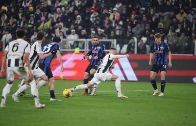 Suporterii lui Juve n-au mai suportat umilința: „La muncă cu voi! Să vă fie rușine!”
