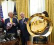 Donald Trump, alături de Infantino și trofeul Cupei Mondiale a Cluburilor/ foto Imago Images