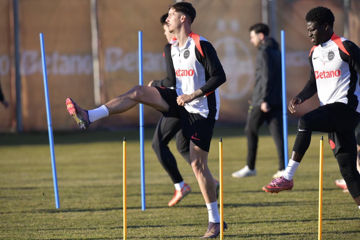 Prima lovitură pentru Rădoi! „S-a rupt” la antrenamentul cu Mirel și lipsește 4 săptămâni de la FCSB