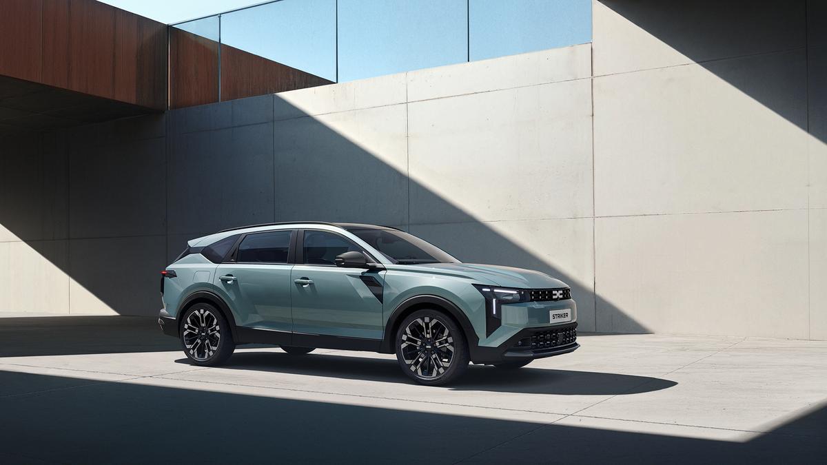 Noul model Dacia a fost zărit pe străzi! Imagini-spion cu mașina » Urmează să fie lansată în 2026: „Arată ciudățel”