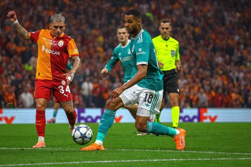 Olandezul Cody Gakpo (dreapta) este cel mai proeminent dintre jucătorii vizați s-o părăsească pe Liverpool / Foto: Imago Images