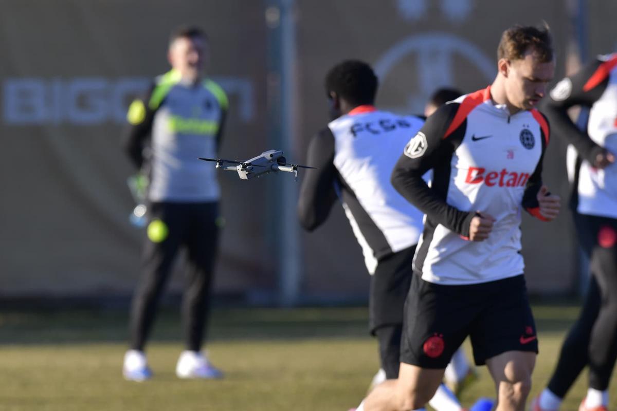 Prima lovitură pentru Rădoi! „S-a rupt” la antrenamentul cu Mirel și lipsește 4 săptămâni de la FCSB