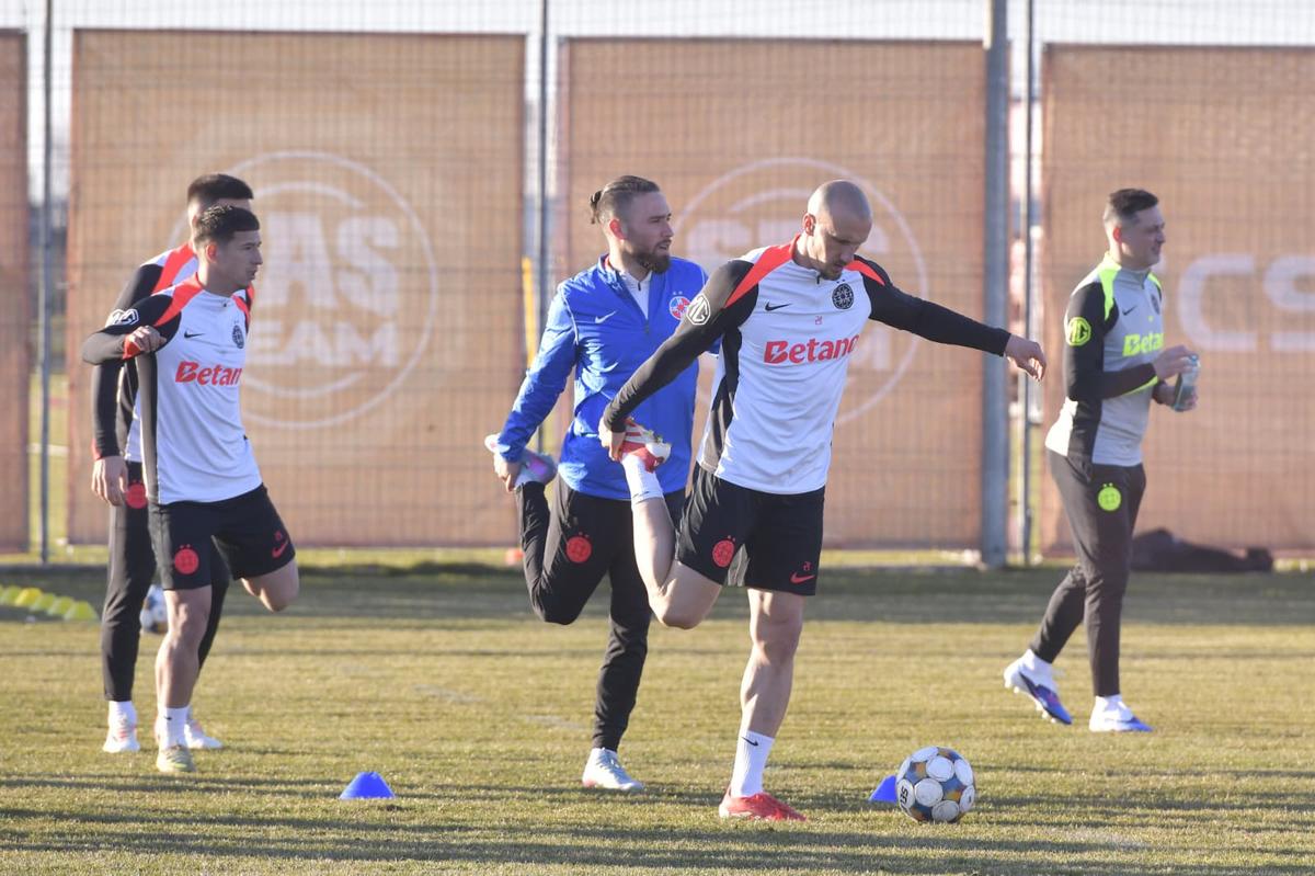 Prima lovitură pentru Rădoi! „S-a rupt” la antrenamentul cu Mirel și lipsește 4 săptămâni de la FCSB