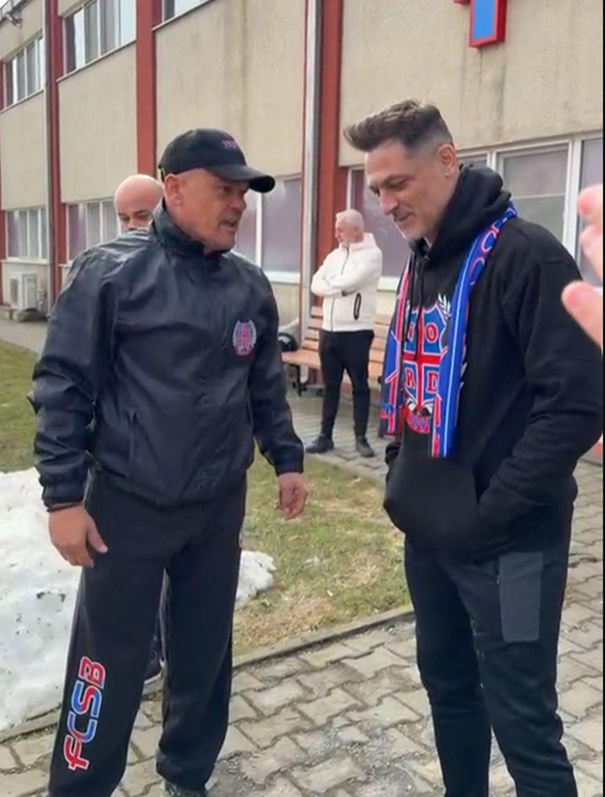 Mirel Rădoi, primit cu torțe de suporterii FCSB la bază