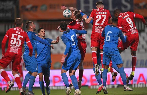 Florin Prunea, scandalizat de ce a văzut la Dinamo: „Ăștia care conduc sunt inconștienți? Poate să se întâmple ceva cu el pe bancă, Doamne ferește!”