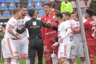 George Găman, salvat de „asistent” în Botoșani - Sepsi » Scene tensionate, după ce arbitrul s-a răzgândit: „Hoții, hoții!”