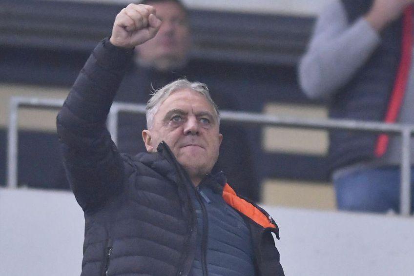 CS Universitatea Craiova a câștigat derby-ul cu CFR Cluj, scor 3-2. Sorin Cârțu (66 de ani), vechiul și viitorul președintele al clubului oltean, fost entuziasmat de prestația elevilor lui Reghecampf.