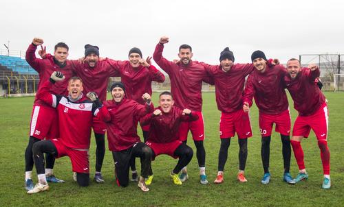 Dinamo ar putea evita la baraj una dintre echipele bune din Liga 2. Sibienii au probleme cu banii.