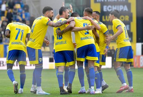 Petrolul este prima în play-out // foto: Facebook @ Petrolul Ploiești