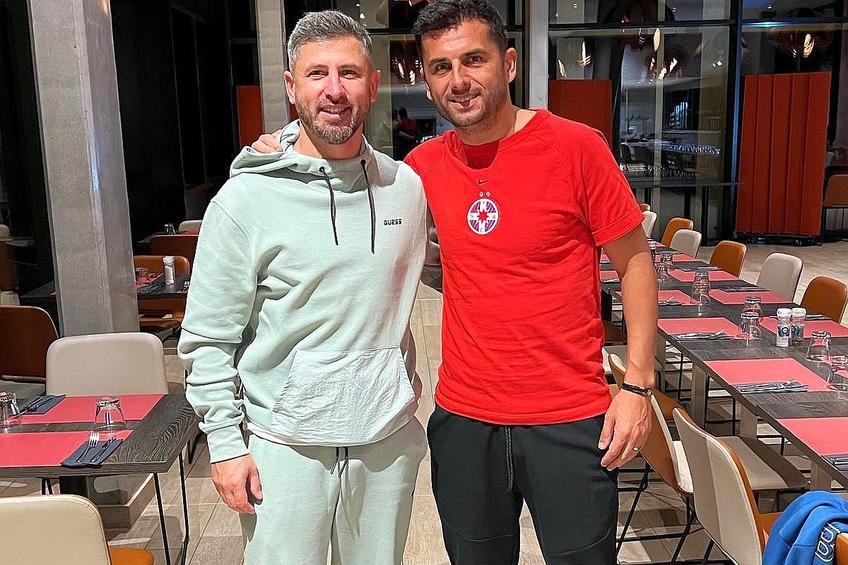 Ciprian Tănasă, în stânga, alături de fostul coleg Nicolae Dică / Sursă foto: Facebook