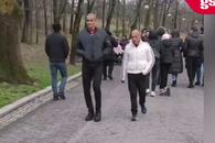 Legendarul Rivaldo, batjocorit într-un parc din Craiova: „De unde ți-ai luat, mă, mersul ăsta?!”
