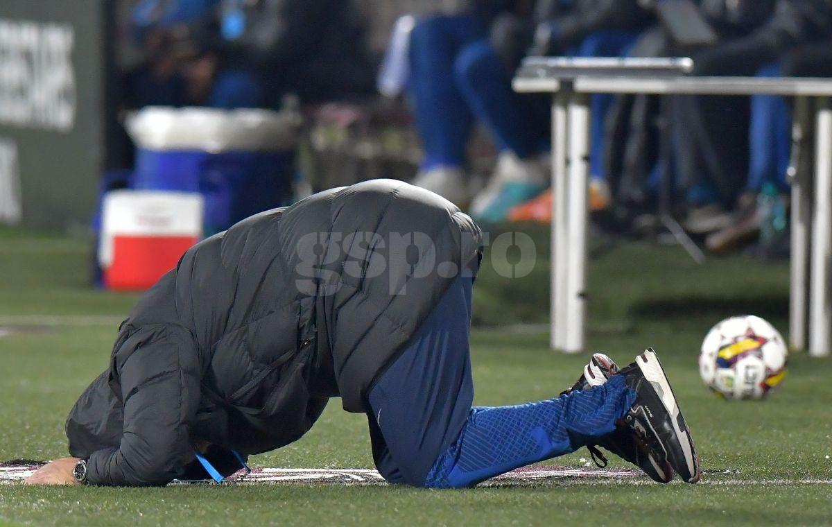 Ce nu s-a văzut la TV » Imagini incredibile cu Dan Petrescu în finalul derby-ului: „Aşa îmi dau eu viaţa tot timpul”