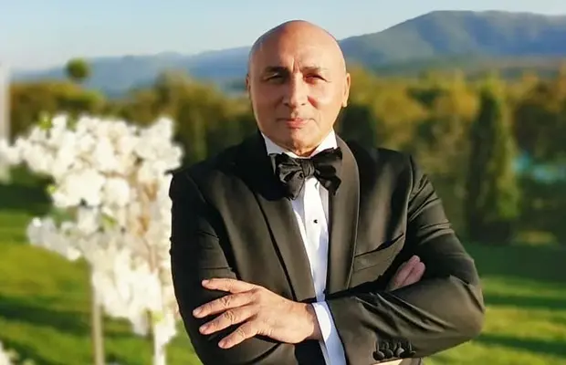„Îmi pare rău că atunci n-am avut mintea strălucită ca Gigi Becali” » Cântărețul Marcel Pavel, mărturii emoționante: „Mama era femeie de serviciu, mi-a cumpărat tobe din CAR”